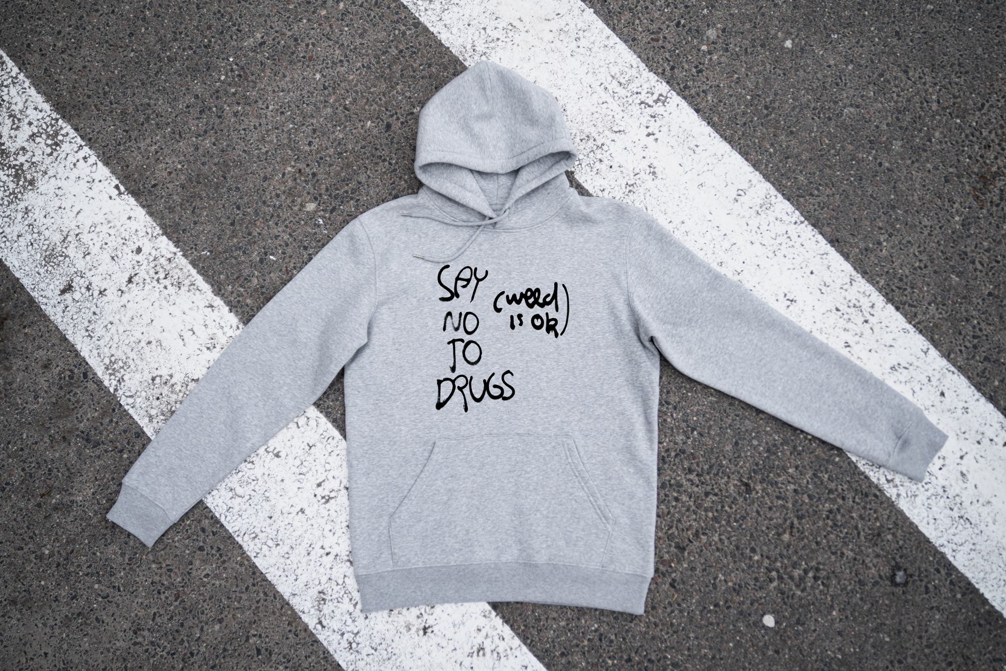 SAY NO TO DRUGS (WEED IS OK) • džempas